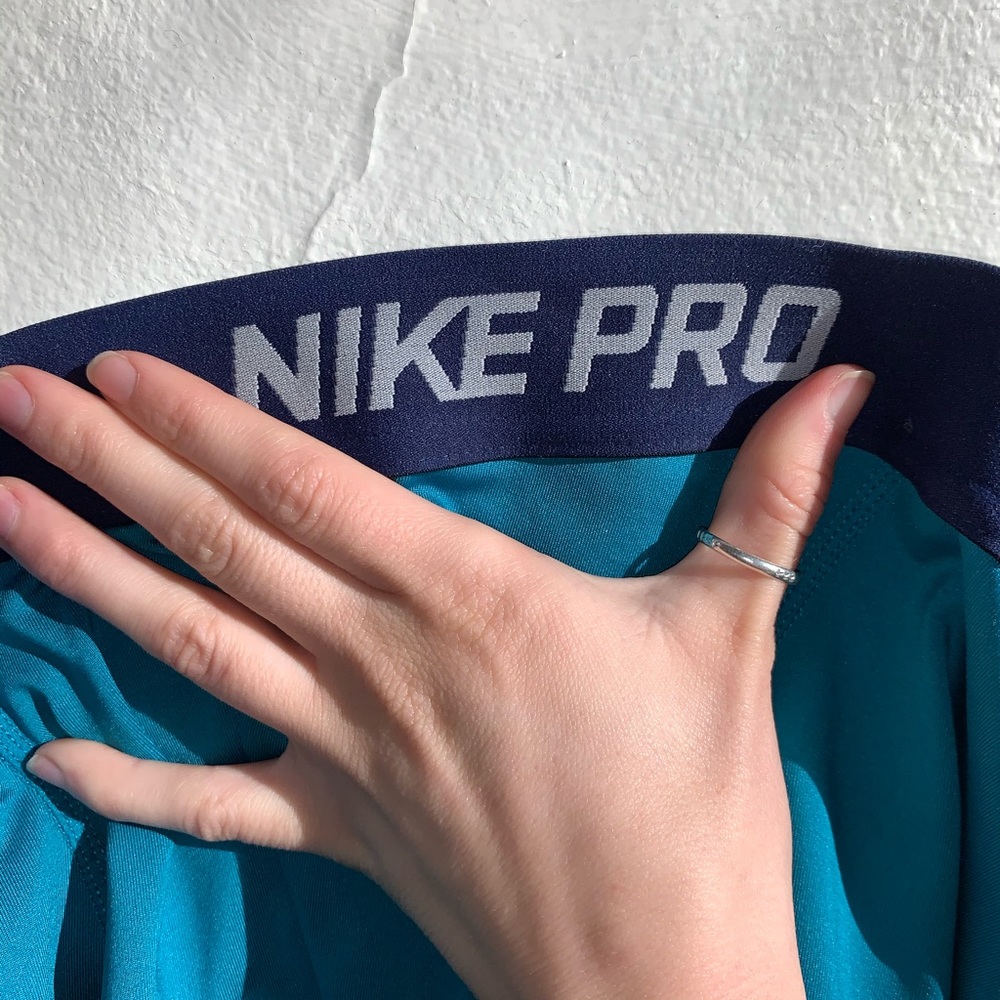Never worn Nike pros